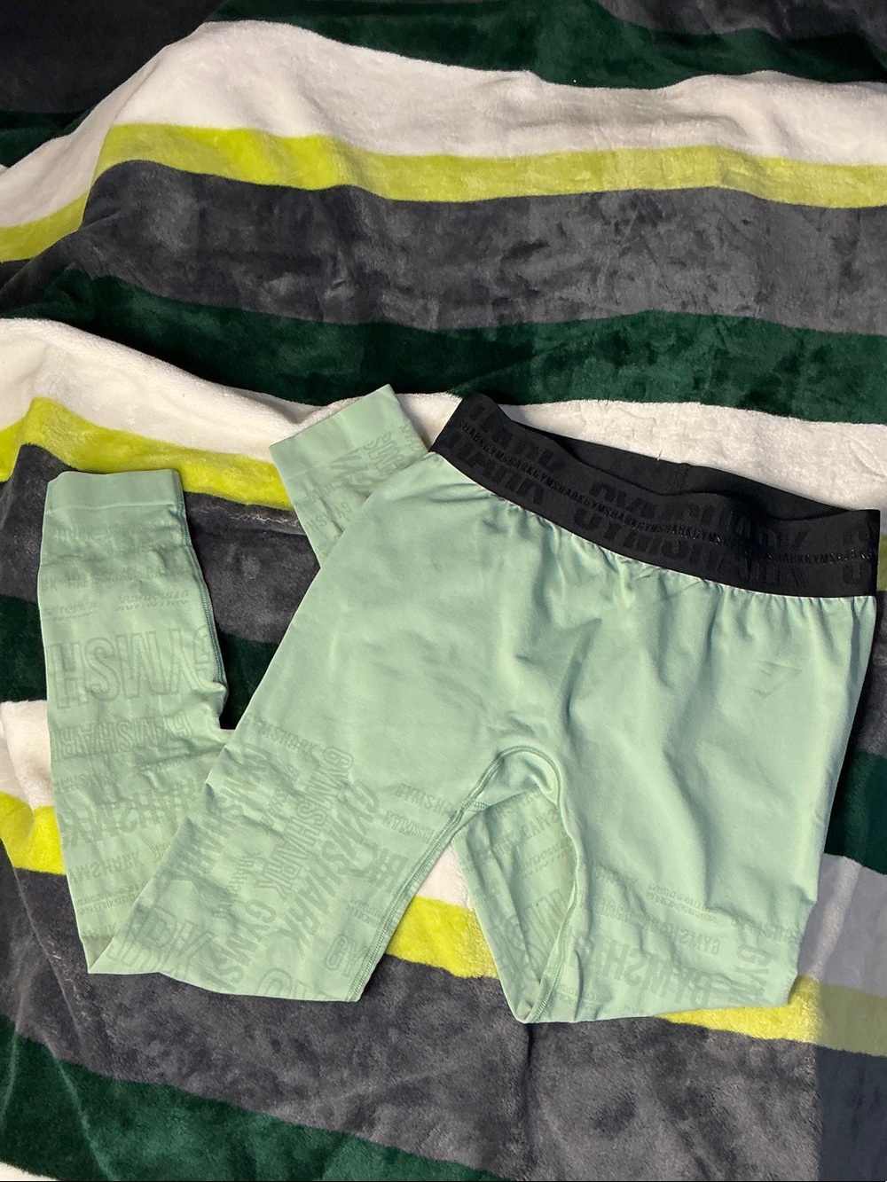 Gymshark Mint Green Seamless Leggings with Black Waistband Siz L